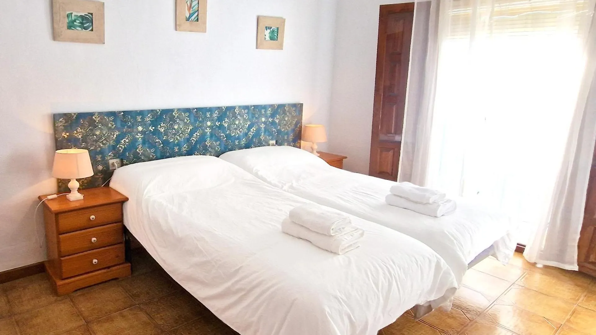 La Casa De Abuela Habitaciones Con Bano Compartido En El Casco Historico De Frigiliana 